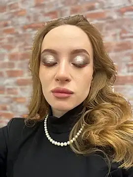  AngelMoon  online show from December 16, 2025, 4:06 am