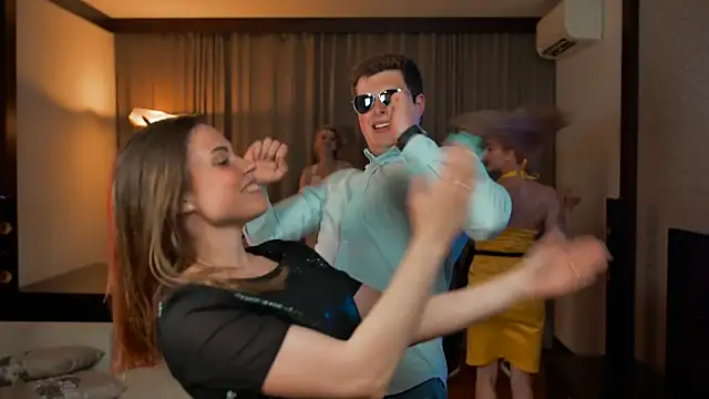 awesome anna online show from April 11, 2026, 7:56 am