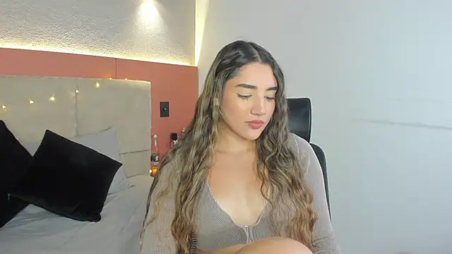 AniiRose online show from November 17, 2025, 12:03 am