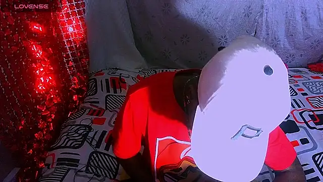 Snapshot of Aroonpapisex chatting on December 11, 2024, 5:32 am Aroonpapisex online show from December 11, 2024, 5:32 am