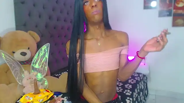 Snapshot of lucianadolll chatting on December 5, 2025, 7:23 pm lucianadolll online show from December 5, 2025, 7:23 pm