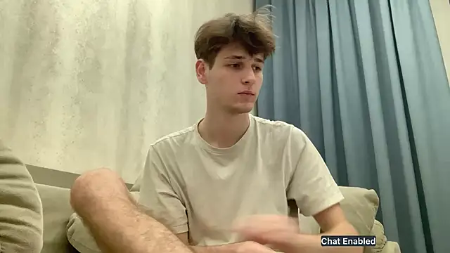 Snapshot of cutie_guys chatting on December 4, 2024, 4:32 pm cutie guys online show from December 4, 2024, 4:32 pm