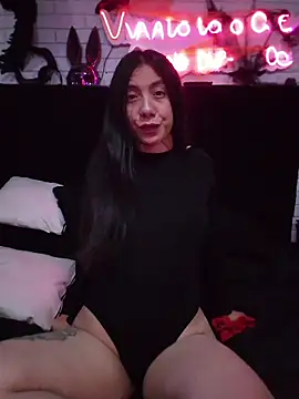 Snapshot of -Lola_Bunny chatting on November 15, 2025, 9:30 pm -Lola Bunny online show from November 15, 2025, 9:30 pm