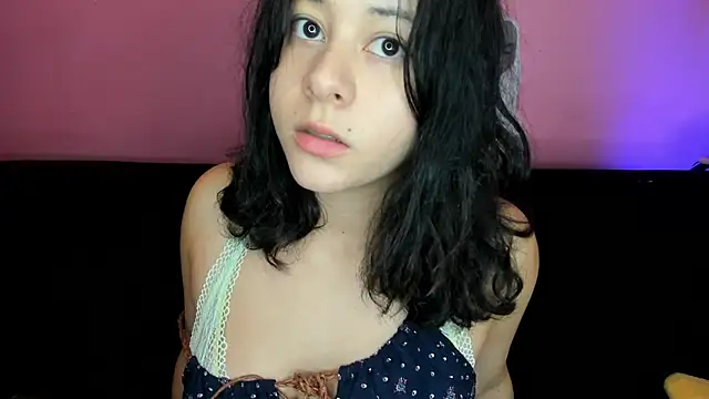 agnes 213 online show from October 12, 2025, 2:29 pm