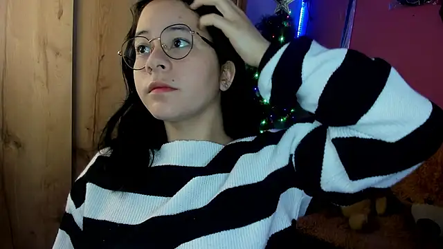 agnes 213 online show from December 15, 2025, 2:01 pm