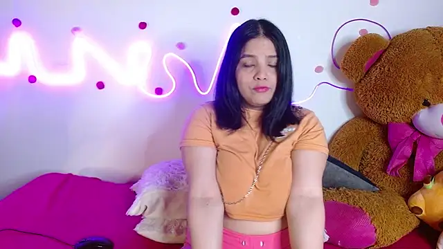 Snapshot of sophia_cute1_1 chatting on October 16, 2025, 2:58 pm sophia cute1 1 online show from October 16, 2025, 2:58 pm