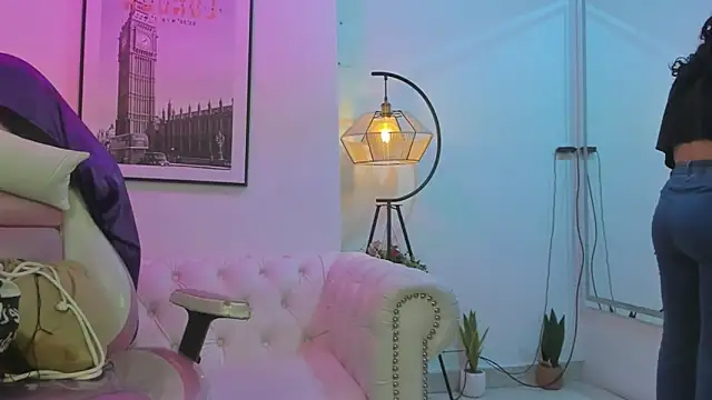 Theia moon online show from February 9, 2025, 12:41 pm