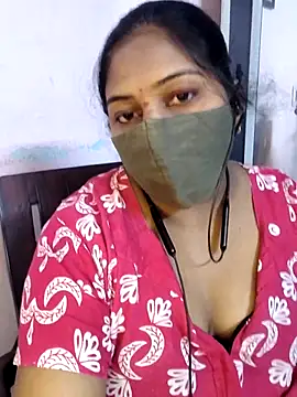 RomeoJuliet345 online show from June 16, 2026, 2:39 pm