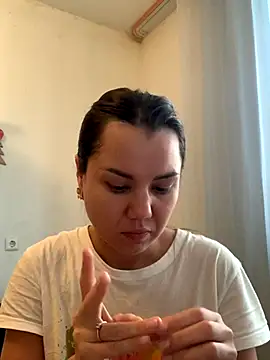 Snapshot of MiraMiss chatting on October 29, 2025, 9:30 am MiraMiss online show from October 29, 2025, 9:30 am