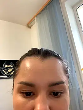 Snapshot of MiraMiss chatting on November 9, 2025, 8:29 am MiraMiss online show from November 9, 2025, 8:29 am