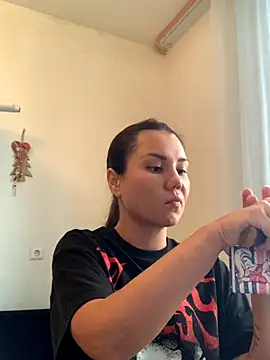 Snapshot of MiraMiss chatting on October 19, 2025, 5:54 am MiraMiss online show from October 19, 2025, 5:54 am