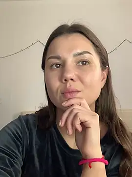 MiraMiss online show from February 3, 2026, 9:47 am