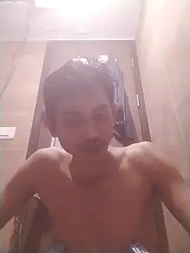 jenilmax online show from February 12, 2025, 1:27 pm