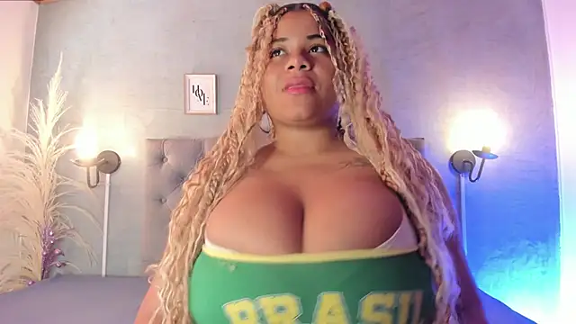 Snapshot of MeridaLane chatting on November 25, 2025, 1:11 pm MeridaLane online show from November 25, 2025, 1:11 pm