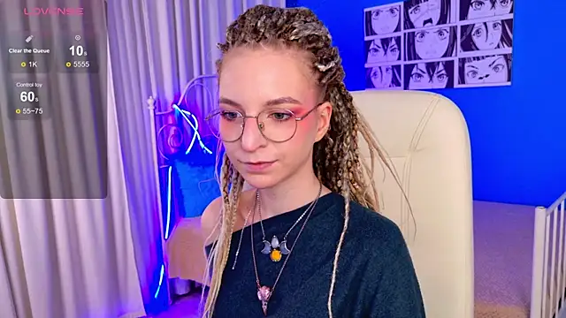 Snapshot of VioletShine chatting on November 16, 2025, 9:25 am VioletShine online show from November 16, 2025, 9:25 am