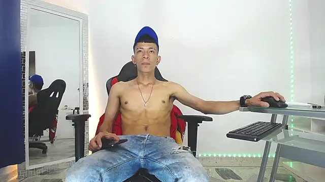 Snapshot of Favel_Gomez7 chatting on January 14, 2025, 12:45 pm Favel Gomez7 online show from January 14, 2025, 12:45 pm