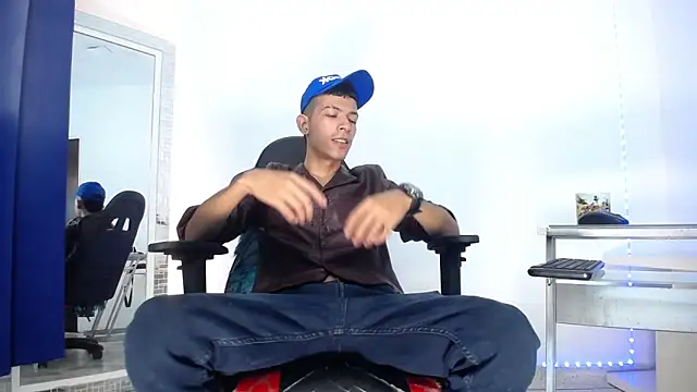 Snapshot of Favel_Gomez7 chatting on December 20, 2024, 3:53 pm Favel Gomez7 online show from December 20, 2024, 3:53 pm