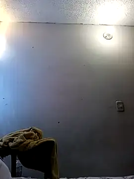 Snapshot of Queenjenn__ chatting on February 5, 2025, 3:52 pm Queenjenn online show from February 5, 2025, 3:52 pm