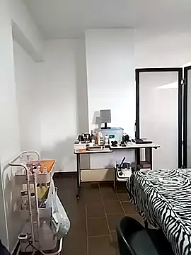 Snapshot of Alison_fitness chatting on October 12, 2025, 11:55 am Alison fitness online show from October 12, 2025, 11:55 am