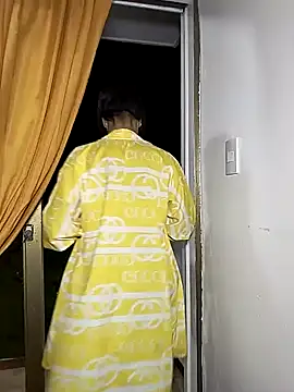 Snapshot of Alison_fitness chatting on September 26, 2025, 1:23 am Alison fitness online show from September 26, 2025, 1:23 am