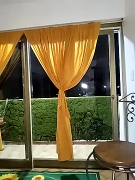 Snapshot of Alison_fitness chatting on October 24, 2025, 1:15 am Alison fitness online show from October 24, 2025, 1:15 am