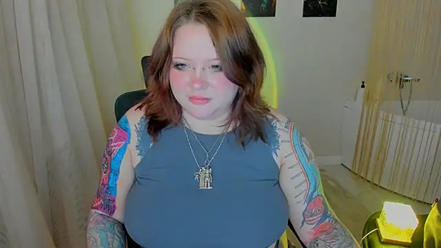 MoonLghte online show from March 15, 2026, 7:43 pm