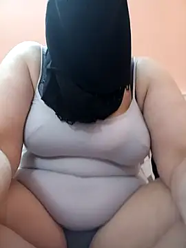 Snapshot of big_yoyo chatting on February 17, 2025, 5:44 pm big yoyo online show from February 17, 2025, 5:44 pm