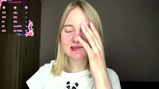 OdelinaFicken online show from March 27, 2026, 6:11 am