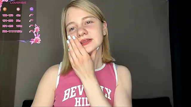 OdelinaFicken online show from February 14, 2026, 5:40 am