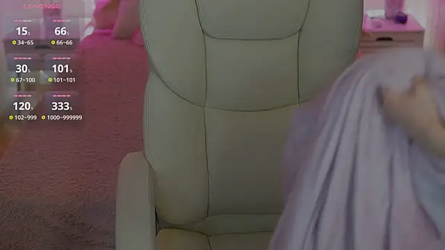 Snapshot of AnittaRays chatting on November 14, 2025, 11:03 am AnittaRays online show from November 14, 2025, 11:03 am