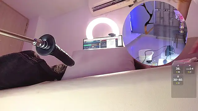 Snapshot of OliviaHalley chatting on November 29, 2025, 2:17 pm OliviaHalley online show from November 29, 2025, 2:17 pm