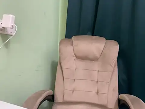 Snapshot of Mrbiceps23 chatting on December 15, 2024, 1:11 pm Mrbiceps23 online show from December 15, 2024, 1:11 pm