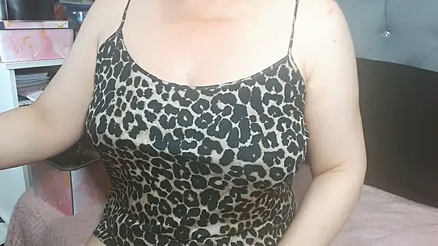 maturepriscila online show from June 23, 2026, 12:58 pm