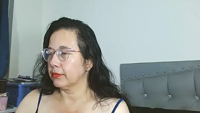 Snapshot of maturepriscila chatting on June 19, 2026, 1:06 pm maturepriscila online show from June 19, 2026, 1:06 pm