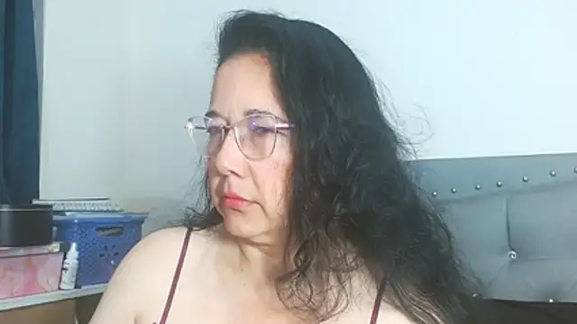 maturepriscila online show from August 6, 2026, 12:00 pm