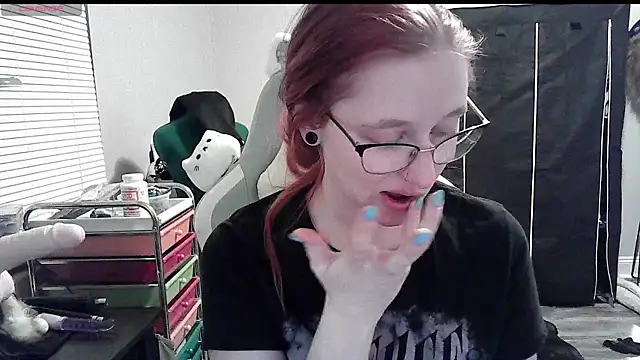 LilyFoxxx online show from January 8, 2025, 1:53 am