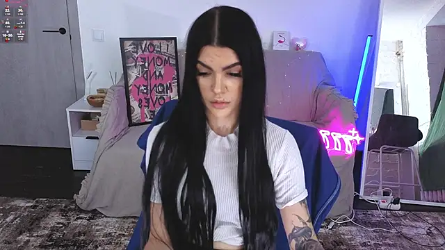 Snapshot of Tiffany_lab chatting on November 10, 2025, 2:22 pm Tiffany lab online show from November 10, 2025, 2:22 pm