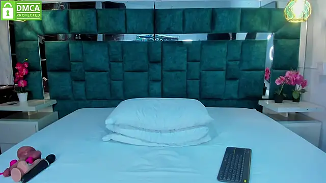 valtira nova online show from October 9, 2025, 7:14 pm