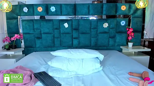 valtira nova online show from January 11, 2026, 7:32 pm