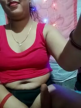 Snapshot of Super-Couple chatting on November 1, 2025, 12:32 pm Super-Couple online show from November 1, 2025, 12:32 pm