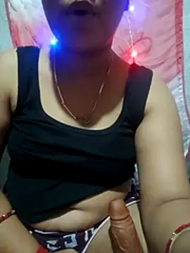 Snapshot of Super-Couple chatting on November 6, 2025, 12:31 pm Super-Couple online show from November 6, 2025, 12:31 pm