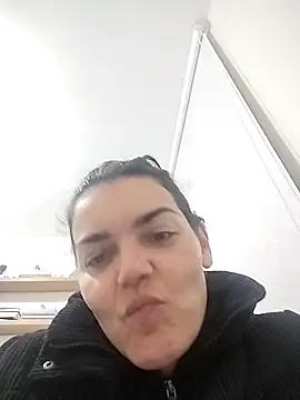 escritorasafada online show from September 27, 2025, 4:07 am