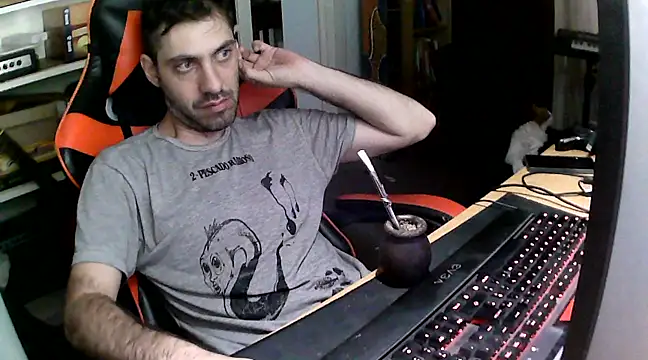 johnwood88 online show from February 28, 2025, 10:20 am