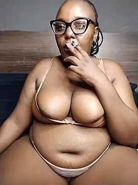 CHERRYYUMMY online show from April 21, 2026, 6:42 am