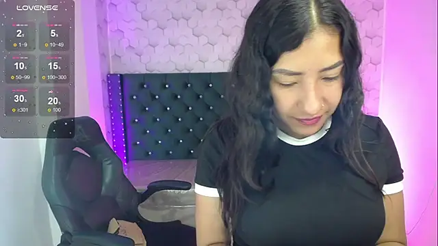 Sofi hot 4m online show from November 10, 2025, 1:05 pm