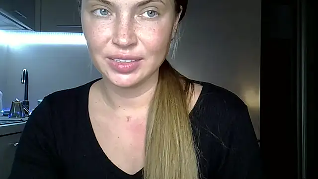 Lucky Anna online show from December 20, 2025, 10:23 pm