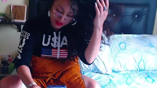 Lunavega1 online show from January 12, 2026, 5:20 pm