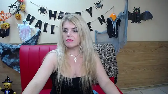 Snapshot of Julya_Barbi chatting on November 12, 2025, 6:06 am Julya Barbi online show from November 12, 2025, 6:06 am