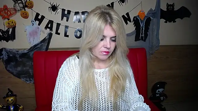 Snapshot of Julya_Barbi chatting on October 30, 2025, 6:12 am Julya Barbi online show from October 30, 2025, 6:12 am