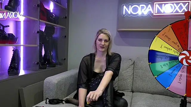 NoraNoxx online show from June 21, 2026, 9:53 pm